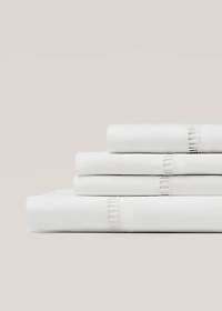 200-thread count cotton percale flat sheet with hemstitch for 135/140 cm bed