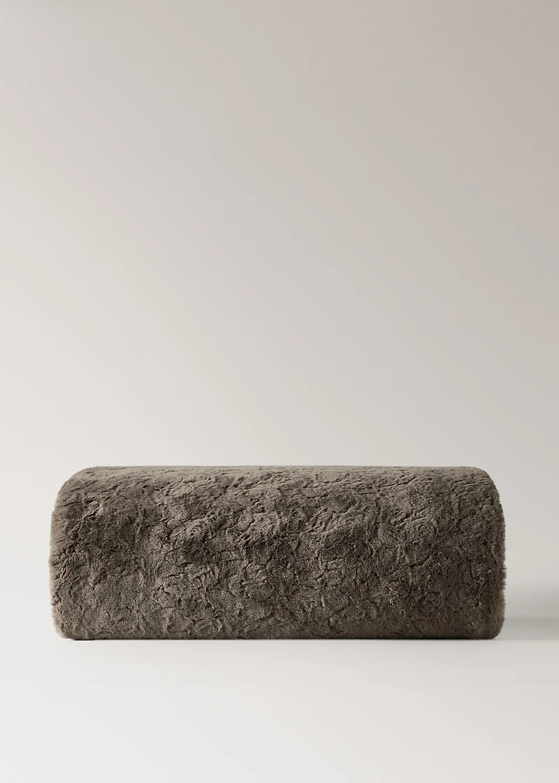 fur-effect textured blanket
