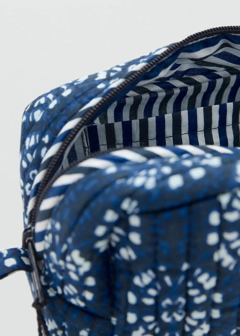 Toiletry bag with ethnic print