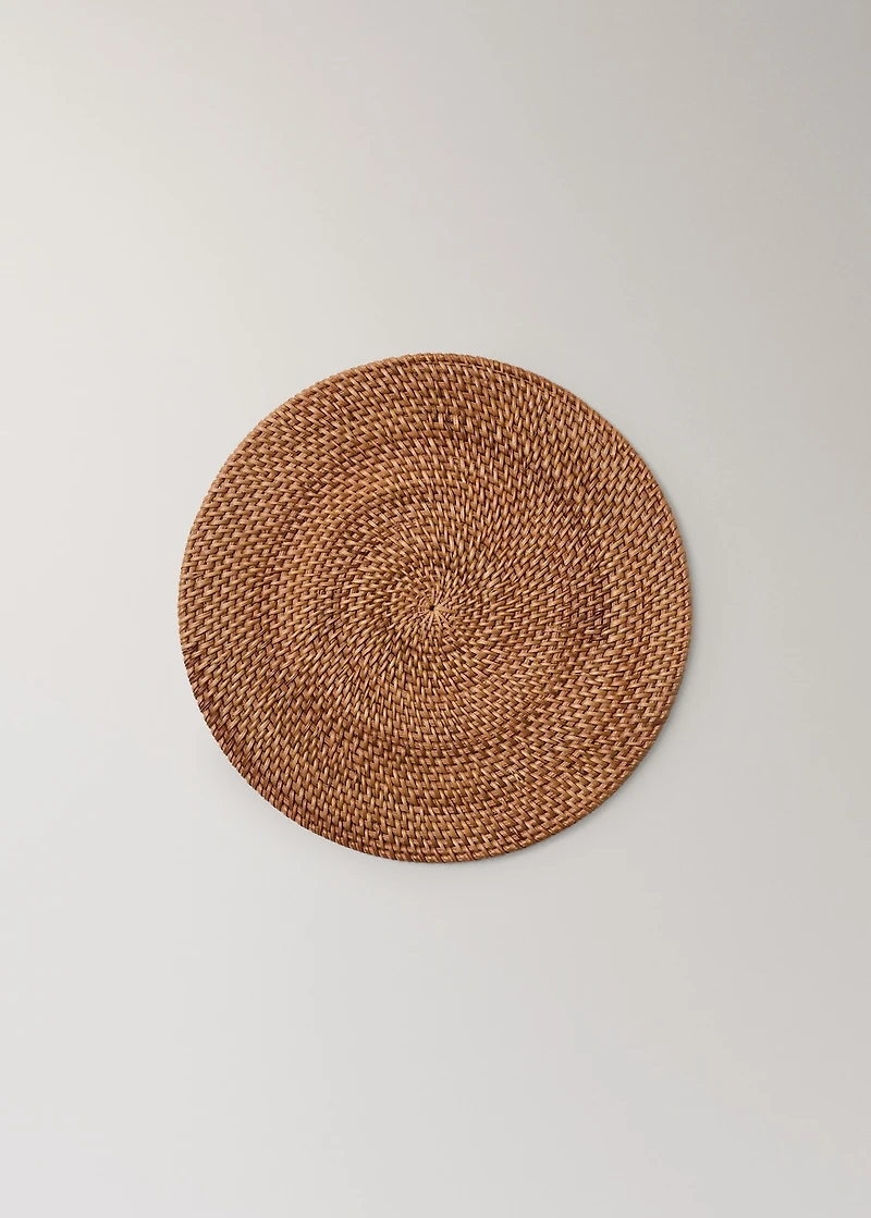 Round rattan placemat
