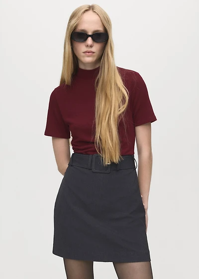 Contrasting belt dress