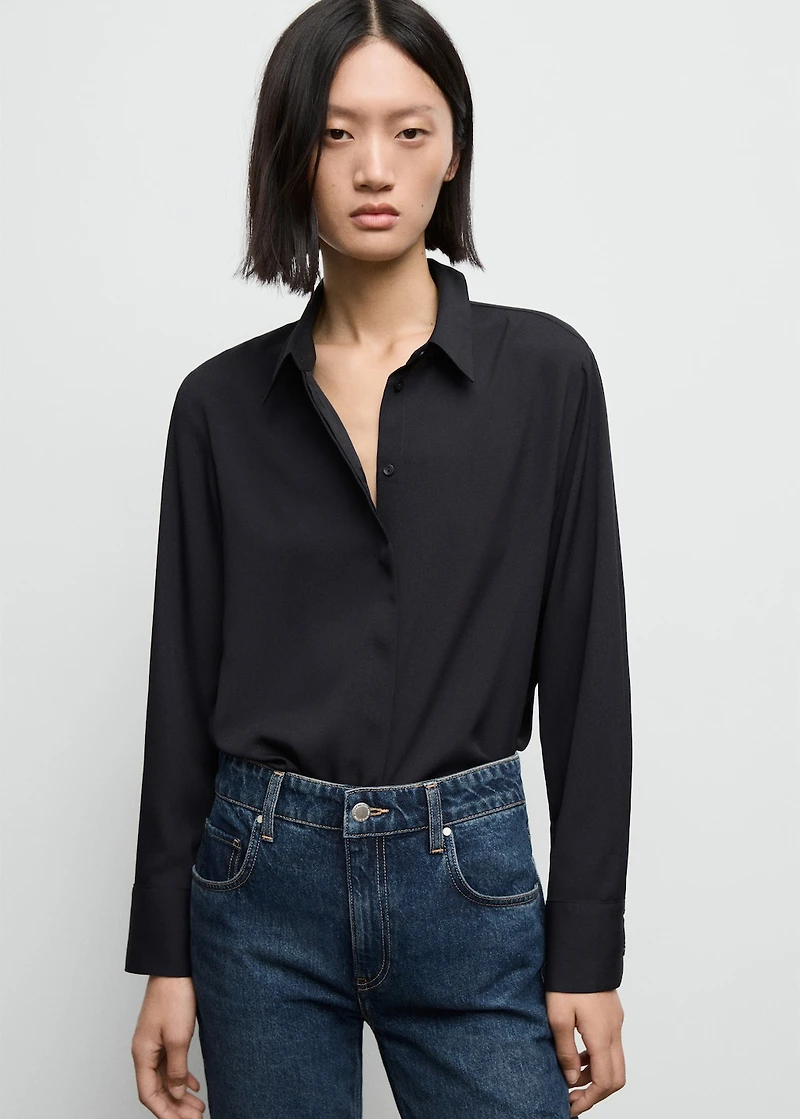 Fluid long-sleeved blouse