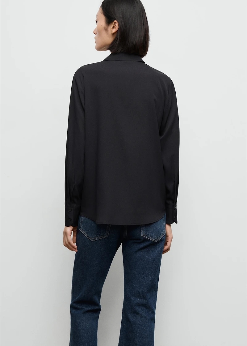 Fluid long-sleeved blouse