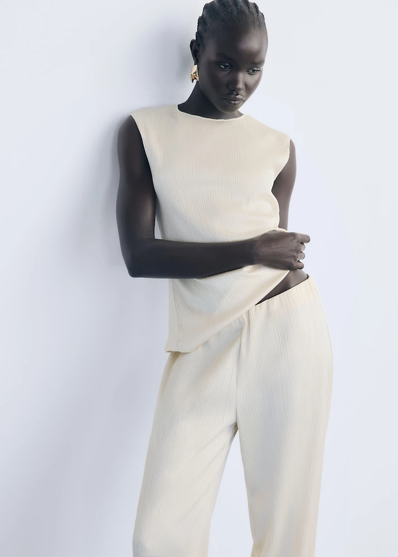 Pleated pants with elastic waist