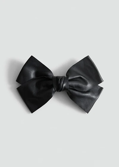 Leather bow hair clip
