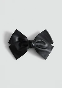 Leather bow hair clip