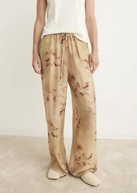 Leaf-print pants