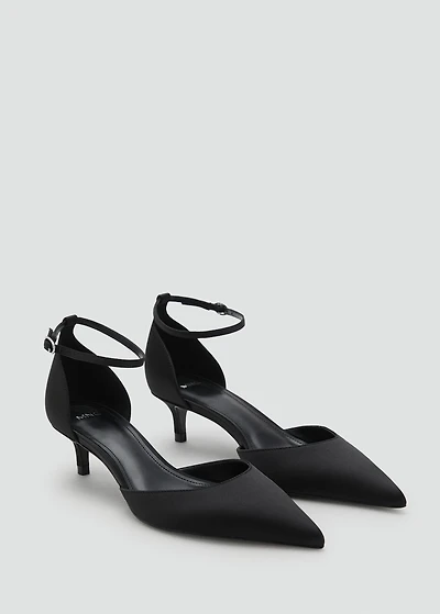 Kitten-heeled shoes with ankle strap