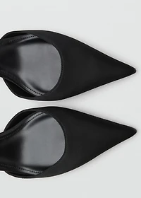 Kitten-heeled shoes with ankle strap