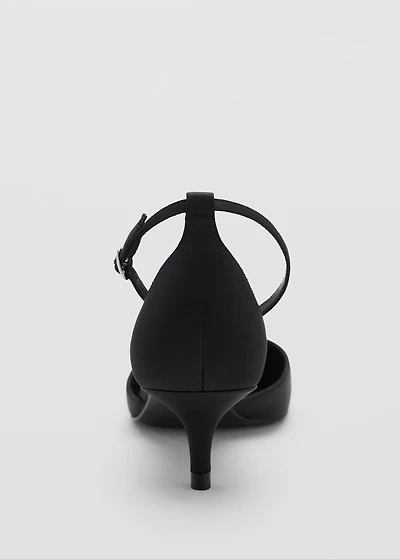 Kitten-heeled shoes with ankle strap