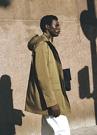 Water-repellent hooded barn jacket