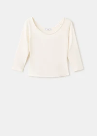 Three-quarter sleeve t-shirt