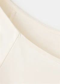 Three-quarter sleeve t-shirt