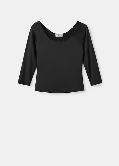 Three-quarter sleeve t-shirt
