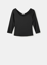 Three-quarter sleeve t-shirt