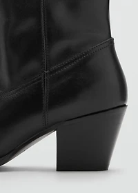 Heel leather boot