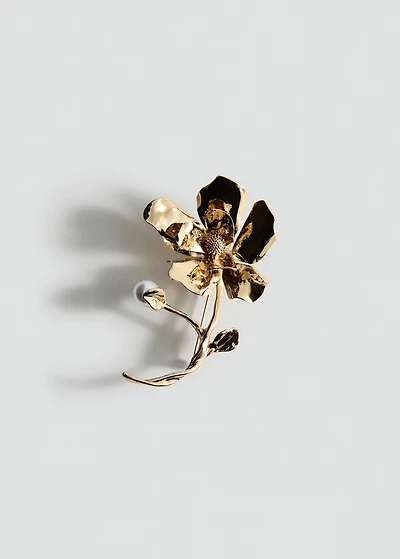 Flower brooch
