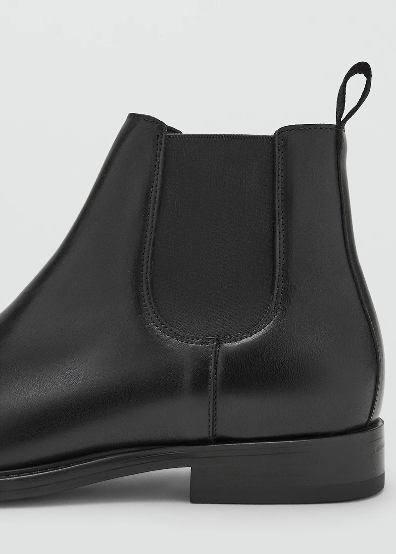 Polished leather chelsea boots