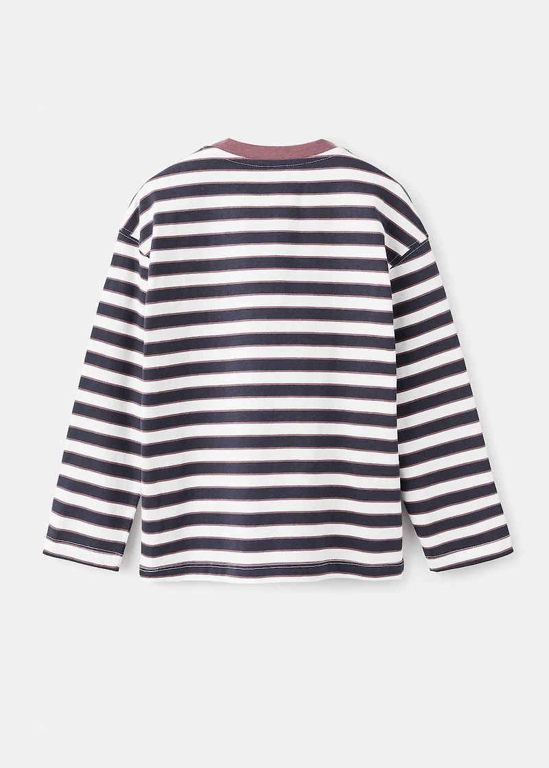 Long-sleeved striped t-shirt