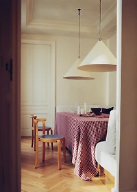 Gingham checked linen tablecloth for 6 to 8 diners