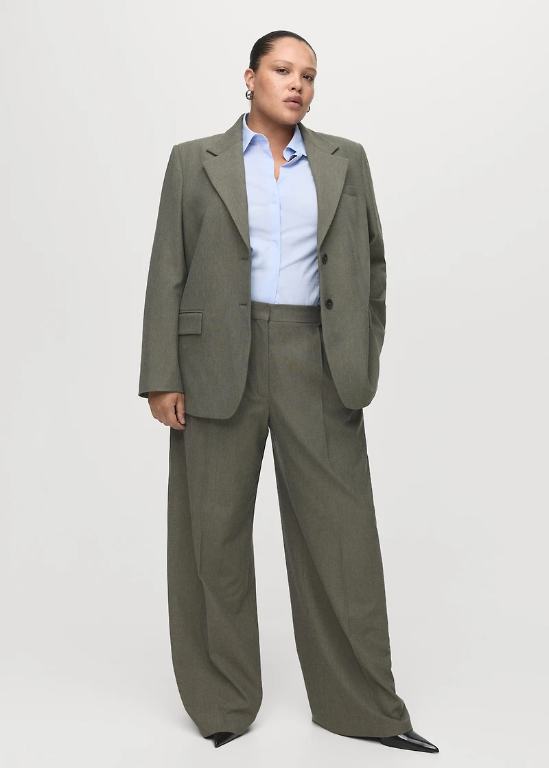 Suit blazer with flap pockets