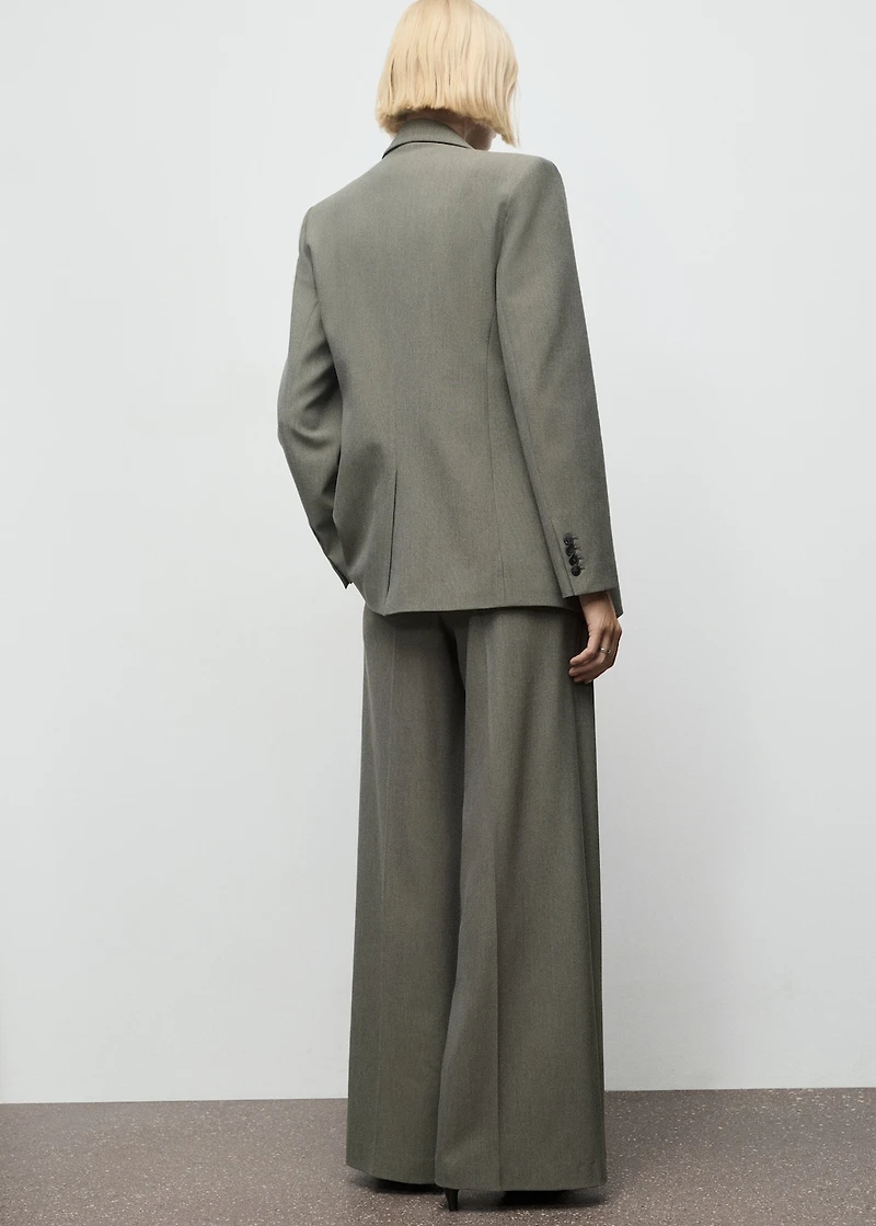 Suit blazer with flap pockets