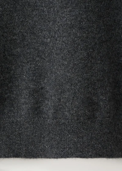 100% cashmere regular-fit sweater