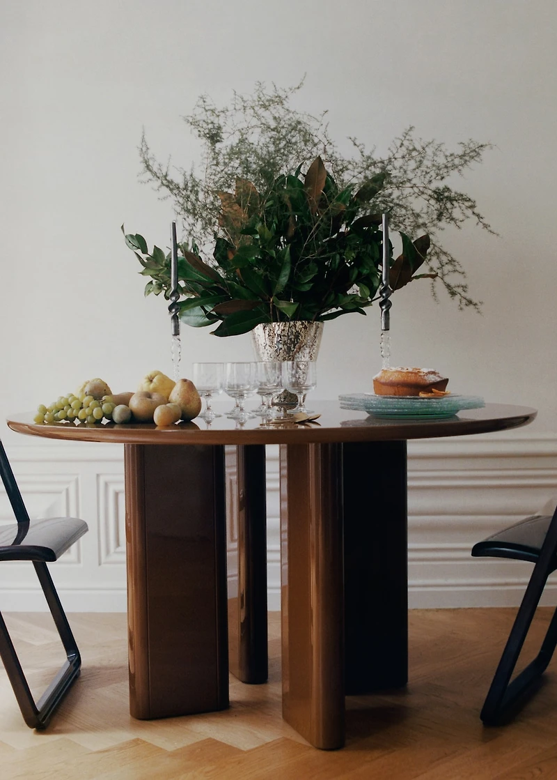 metallic-effect glass vase