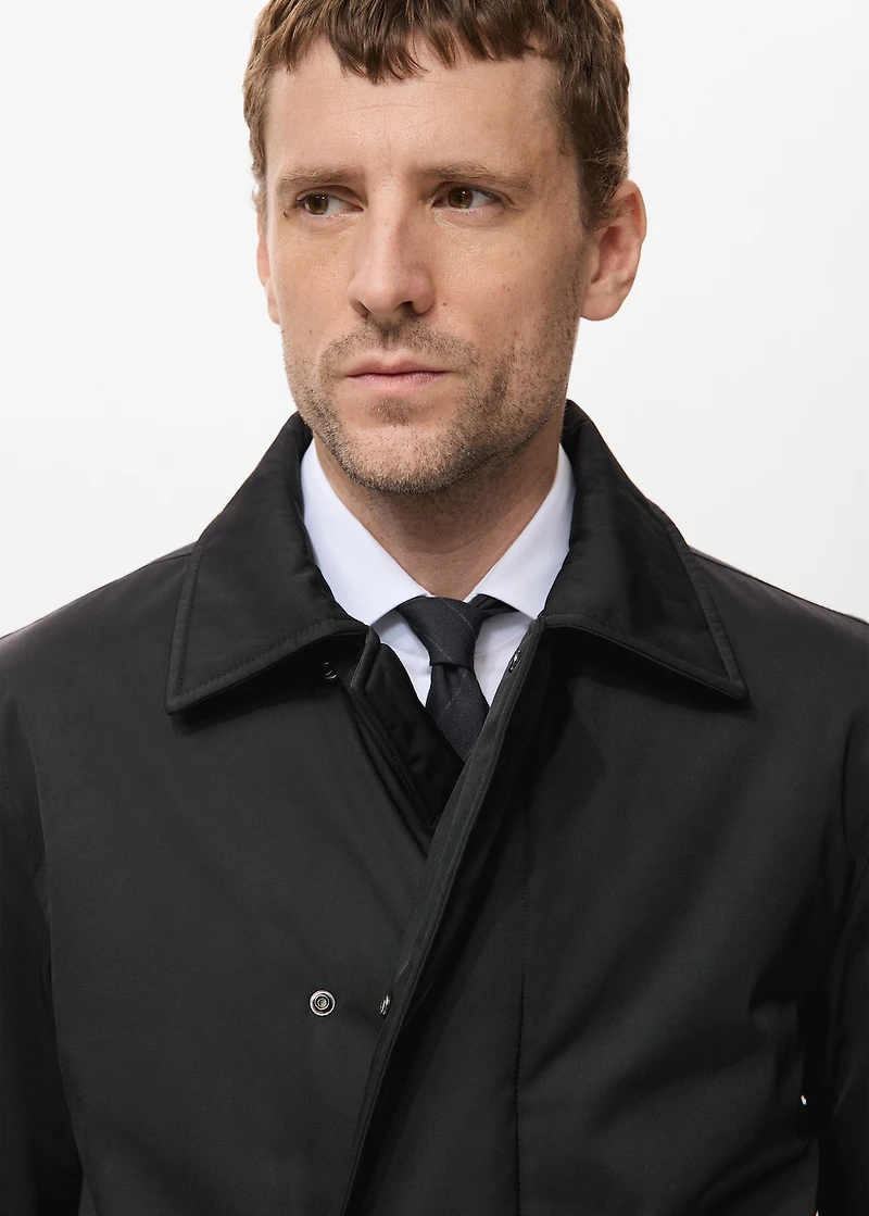 Water-repellent jacket with pockets