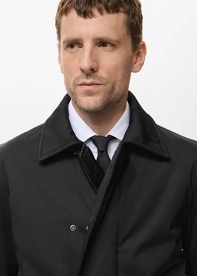 Water-repellent jacket with pockets