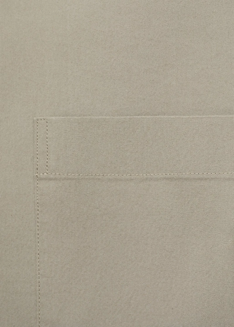 Shirt with pockets and bowling collar