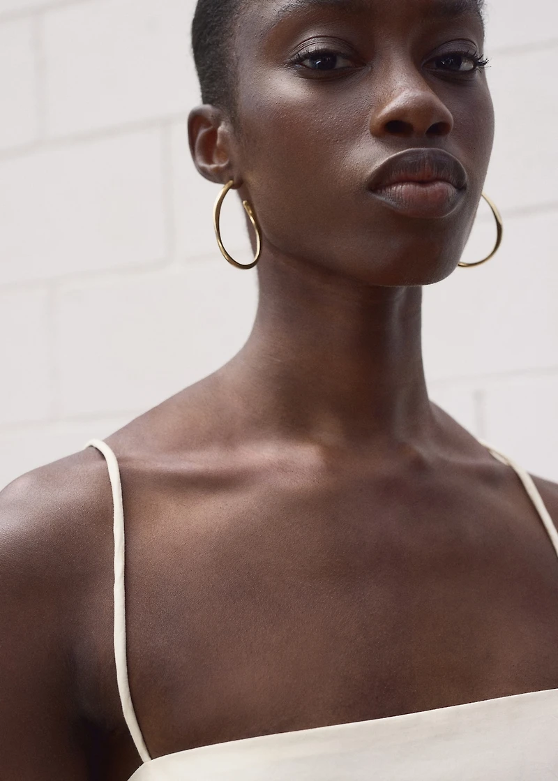 Balloon dress with embroidered flowers