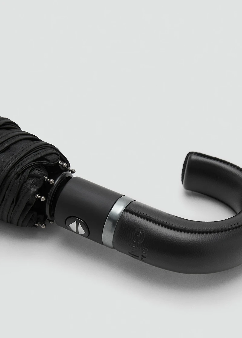 Automatic folding umbrella