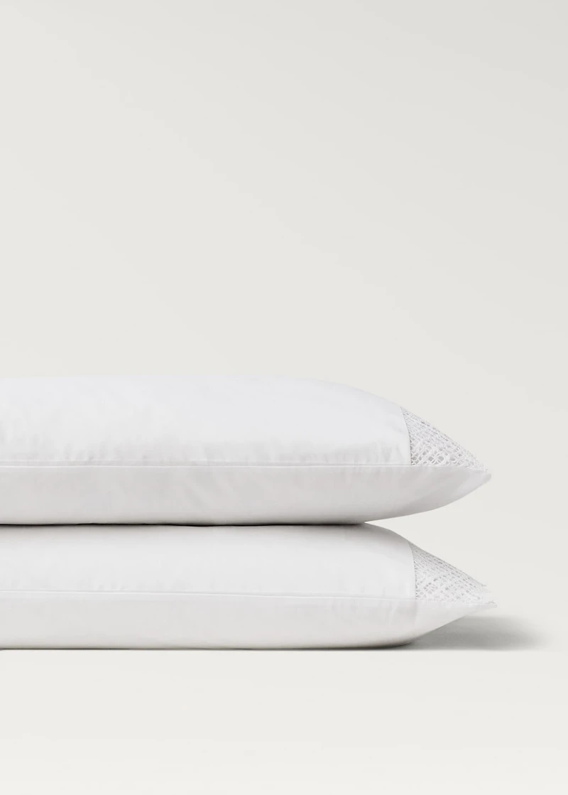 Two pillowcases with lace detail 50x75 cm