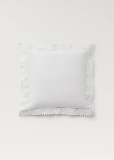 Two pillowcases with lace detail 60x60 cm