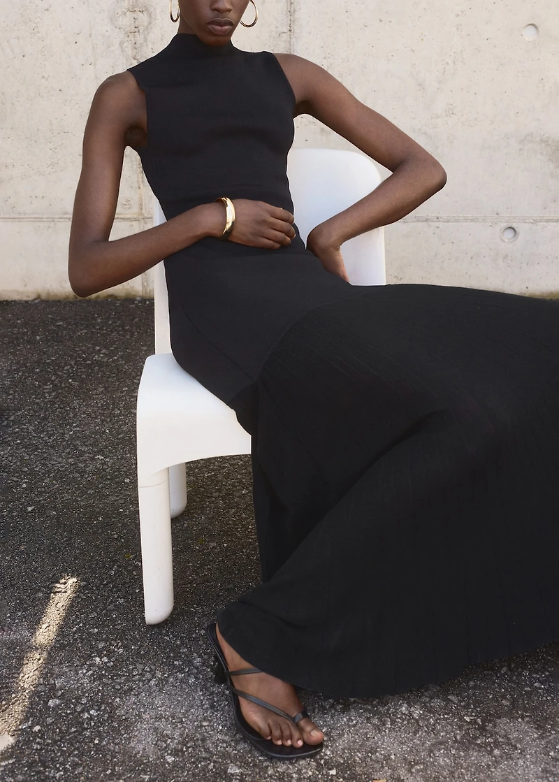 Combined dress with perkins collar