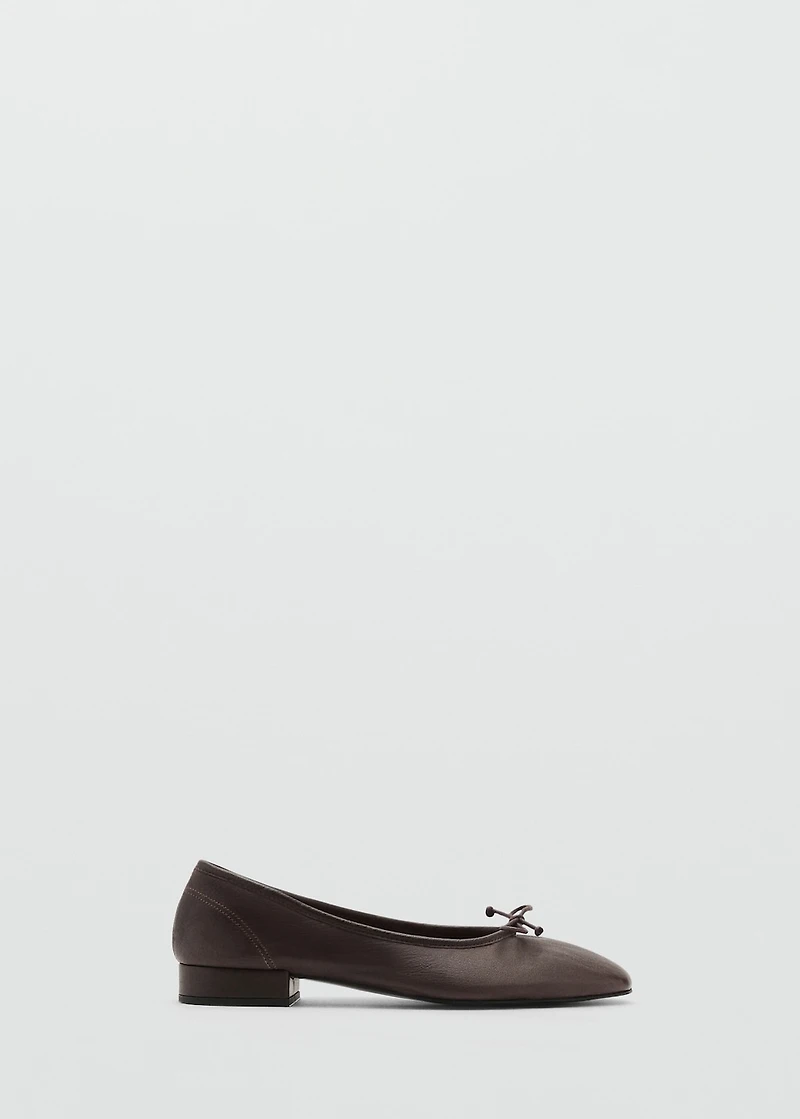Leather ballet flats with bow