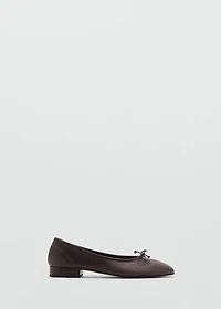 Leather ballet flats with bow