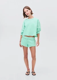 Sweatshirt with seamless finish