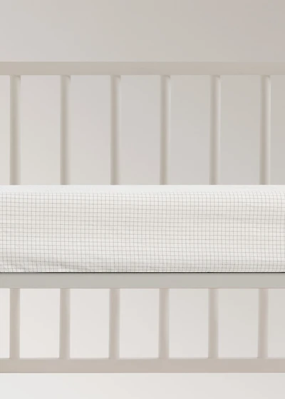 Cotton yarn-dyed fitted sheet with mini-check pattern for cot