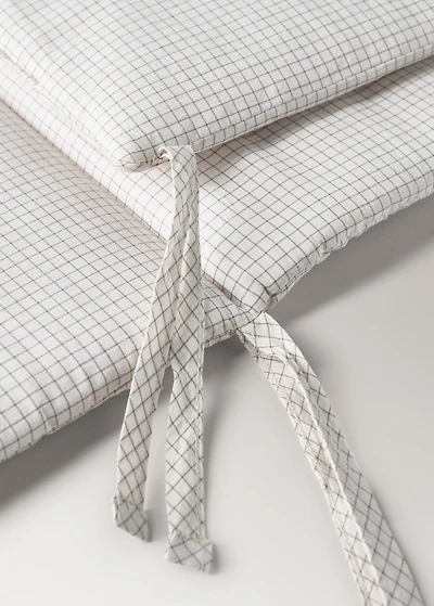 Cotton yarn-dyed protector with mini-check pattern for cot