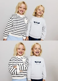 Sweatshirt with embroidered heart