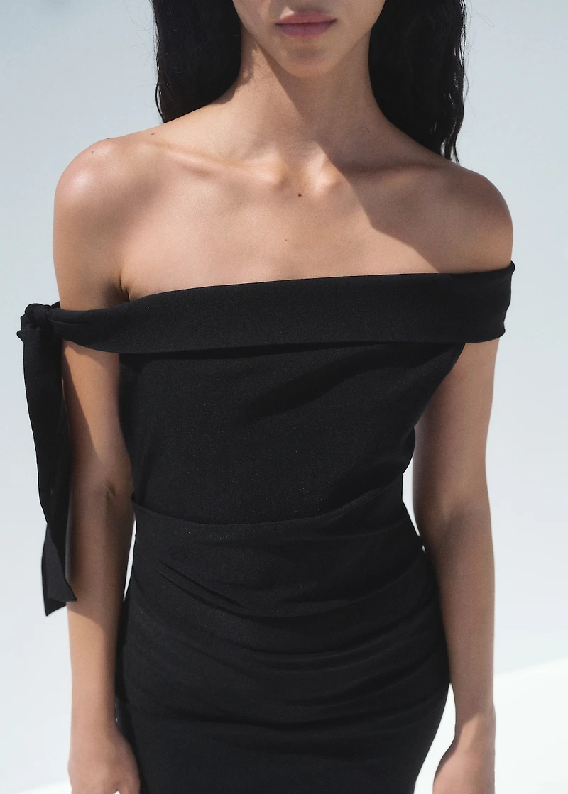 Strapless dress with bow detail