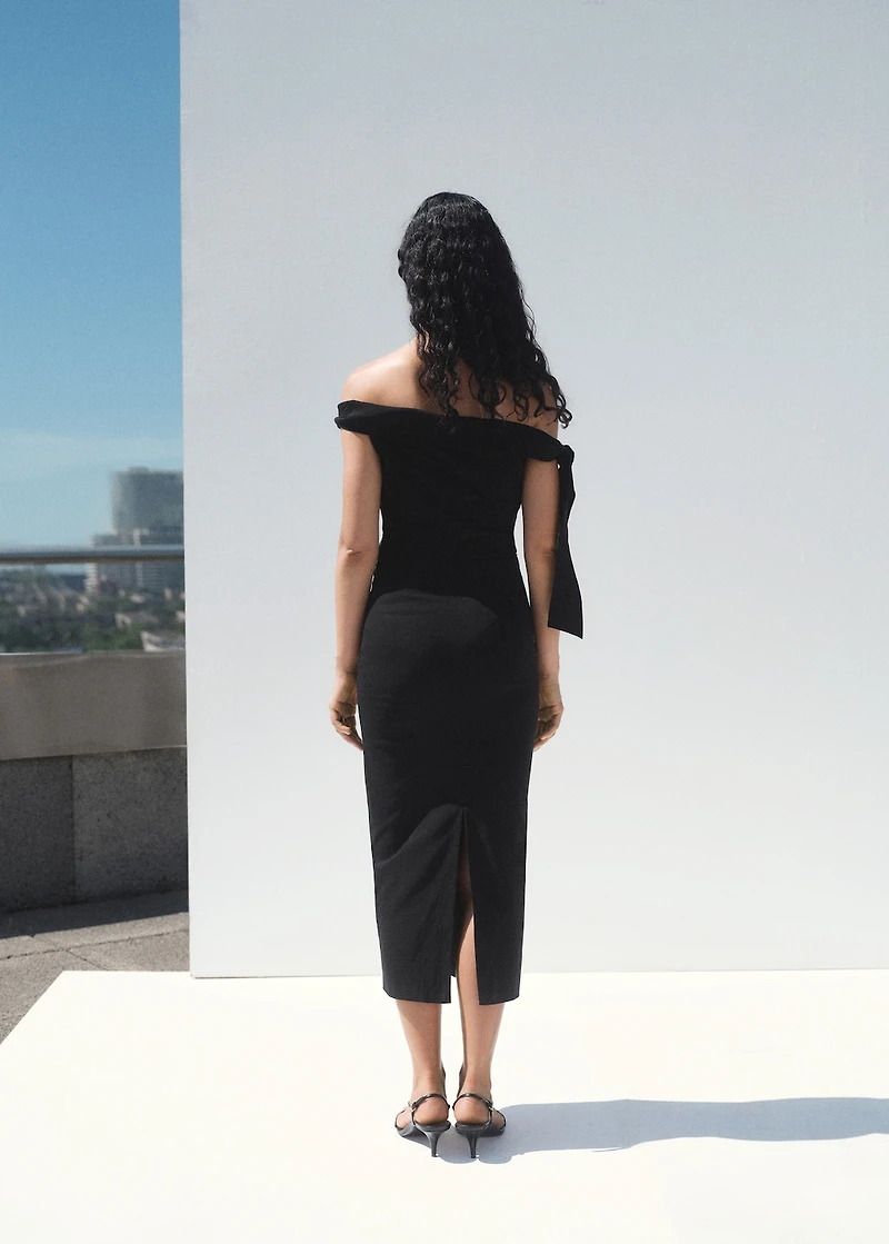 Strapless dress with bow detail