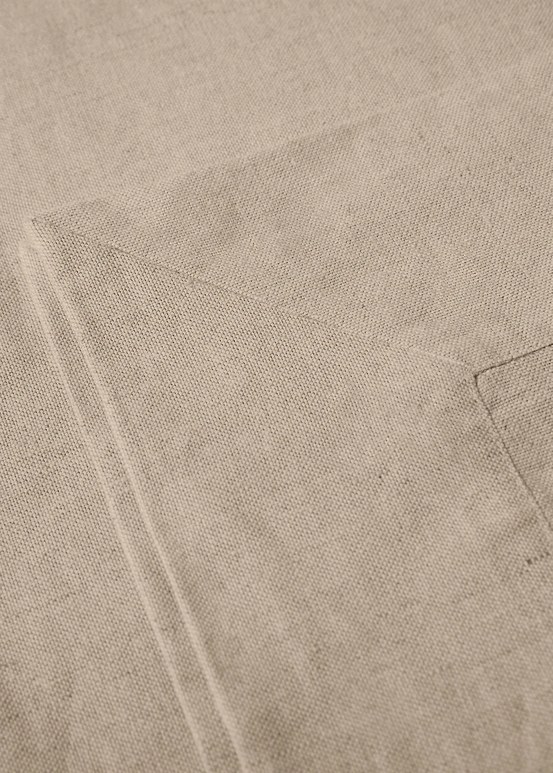 Linen tablecloth for 6 to 8 diners