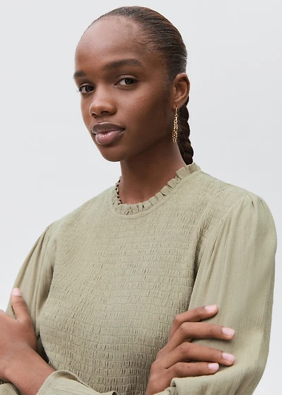 Ruched blouse with ruffles