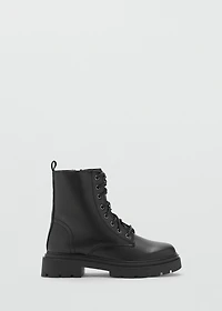 Lace-up leather ankle boots