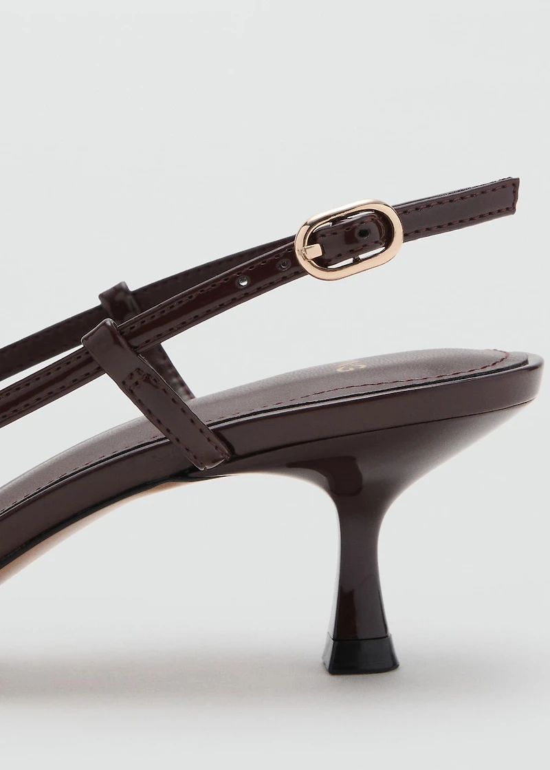 Kitten-heel patent leather shoes