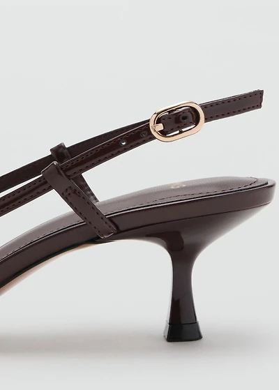 Kitten-heel patent leather shoes