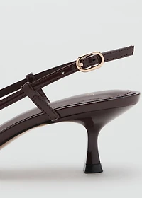 Kitten-heel patent leather shoes